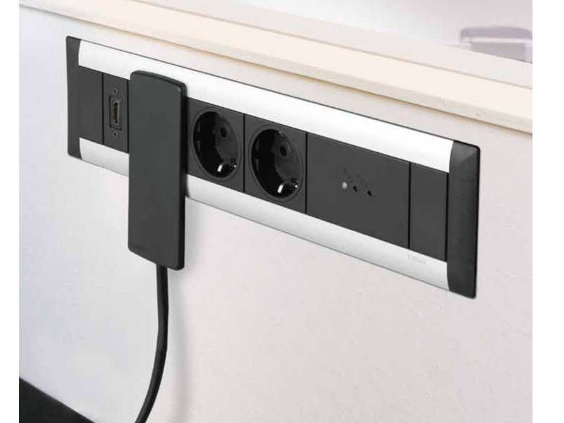 EVOline PlugFix mit Frame Dock Beispiel