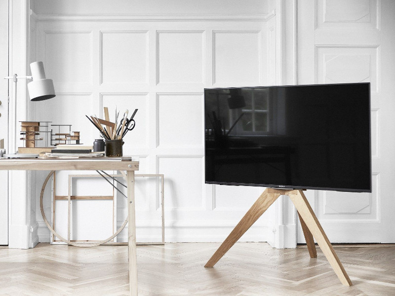 Vogels NEXT OP1 TV Ständer Holz bis 70Zoll Nordic Design