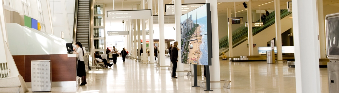 Digital Signage Indoor & Outdoor