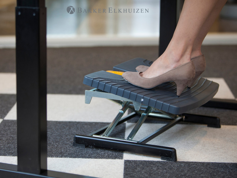 BakkerElkhuizen Pro 959 Footrest ergonomische Fußstütze, höhenverstellbar Anwendungsbeispiel